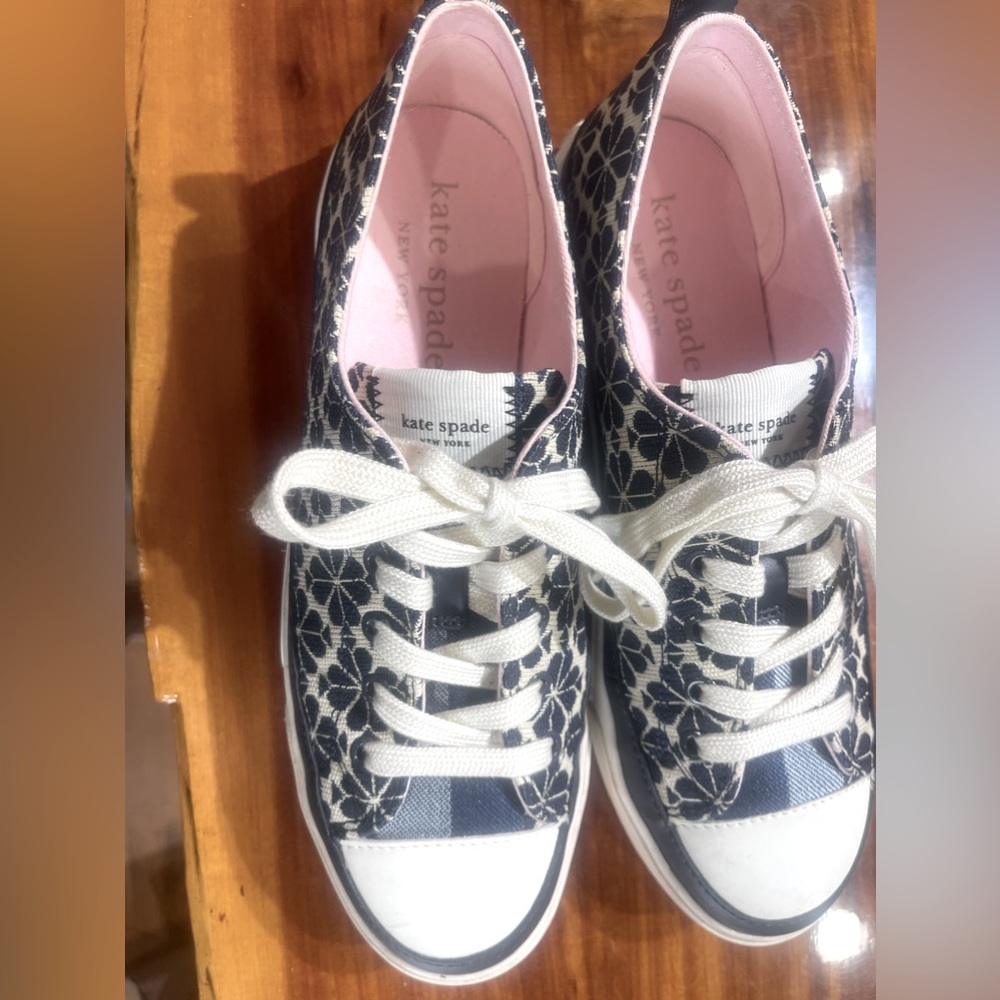 Women’s size 8.5 Kate spade sneakers.  Worn once